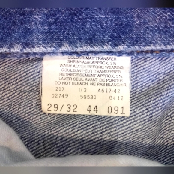 90s Vintage Levi's 531 Jeans! Straight Leg, US 29, Made in Canada, 100% Cotton - Picture 8 of 8